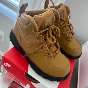 Toddler Nike Manoa LTR